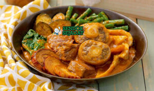 Kare-Kare oxtail tripe kuah peanut kental orange sayur eggplant string beans bok choy bagoong calamansi nasi