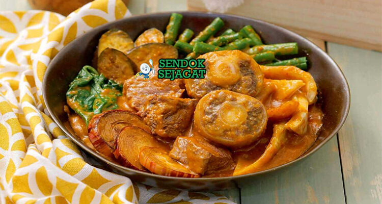 Kare-Kare oxtail tripe kuah peanut kental orange sayur eggplant string beans bok choy bagoong calamansi nasi