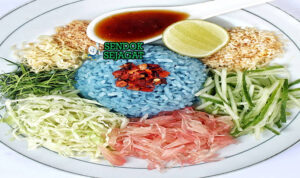 Khao Yam Colourful Segar Khas Thailand Selatan Khao Yam nasi biru bunga telang campur herbal kacang panjang serai daun jeruk kelapa sangrai nam budu limau