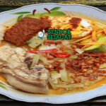 Lontong Cap Go Meh meja penuh lontong daun pisang opor ayam kuning telur pindang semur krecek koya