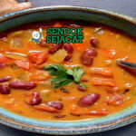 Maharagwe kuah santan kuning kacang merah cabe rawit tomat ugali chapati kachumbari limau