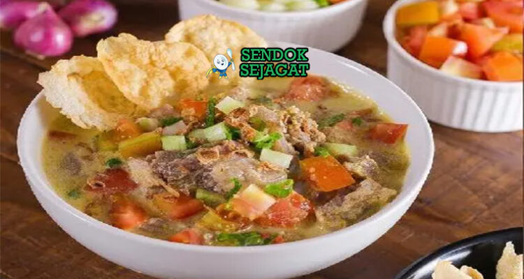 Soto Kaki Sapi kuah santan kuning iga kaki sapi besar emping bawang goreng sambal jeruk nipis nasi perkedel