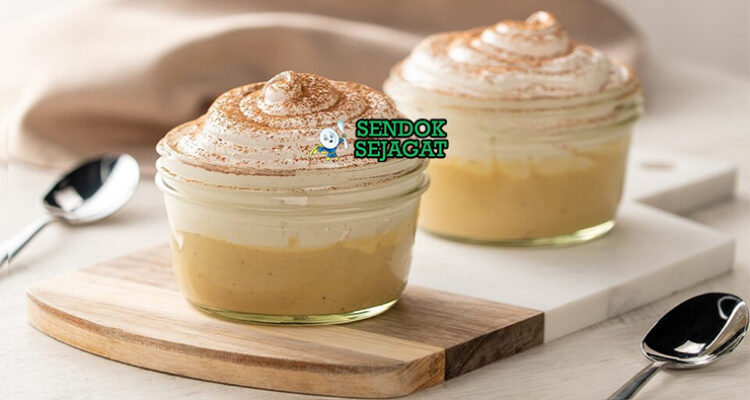 Suspiro Limeño gelas kecil manjar blanco karamel meringue port wine swirl cinnamon powder