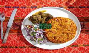 Tacu Tacu Garing Juicy Khas Lima Peru Tacu Tacu patty nasi kacang goreng garing telur mata sapi steak apanado salsa criolla plátanos maduros