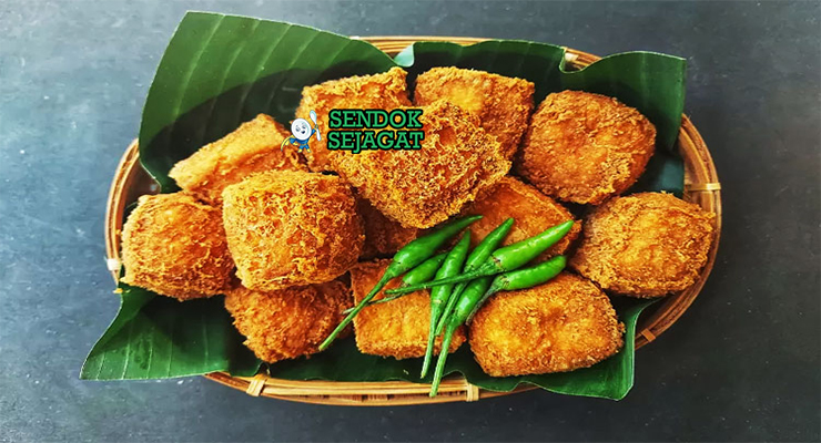 Tahu Sumedang goreng golden kopong renyah sambal kecap bawang merah cabe rawit hijau limau