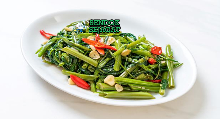 Tumis Kangkung Terasi kangkung hijau renyah tumis cabe rawit terasi bawang goreng nasi ikan goreng
