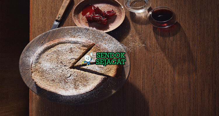 Wattle Seed Latte Cheesecake slice tinggi Anzac base cream cheese latte wattle seed dust damper cream