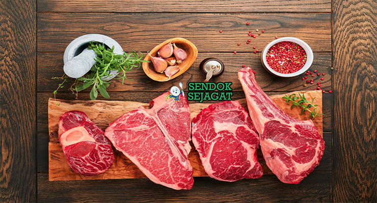 Bahan bistecca alla fiorentina steak T-bone Chianina garam kasar lada hitam minyak zaitun lemon