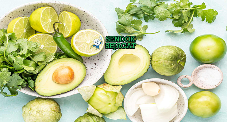 Bahan finger lime avocado salsa finger lime utuh avocado Hass tomat bawang merah cilantro olive oil macadamia