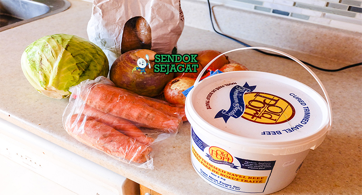 Bahan jiggs dinner salt beef yellow split peas kubis kentang wortel turnip parsnip bawang seledri savory