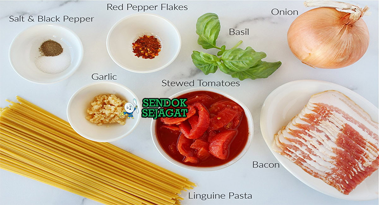 Bahan pasta all’amatriciana guanciale tomat San Marzano pecorino romano bawang putih peperoncino spaghetti