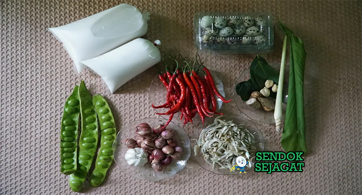 Bahan sambal lado tanak cabai merah rawit bawang merah bawang putih ikan teri jeruk nipis telur puyuh jengkol