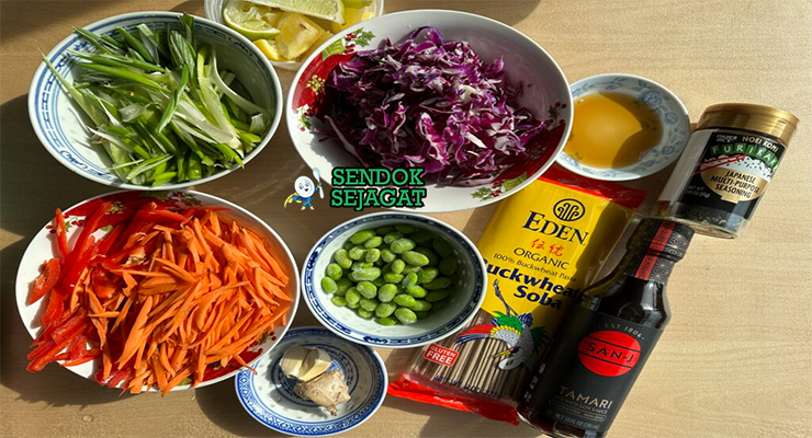 Bahan soba salad soba kering timun wortel paprika edamame nori tsuyu dashi mirin kecap