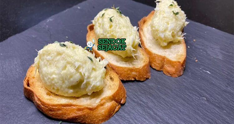 Baccalà Mantecato Venezia krim ikan cod asin halus bawang putih minyak zaitun parmigiano polenta cicchetti piring Venezia Italia