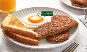 Cincinnati Goetta patty goreng golden garing oats daging telur mata sapi rye toast hash brown coffee