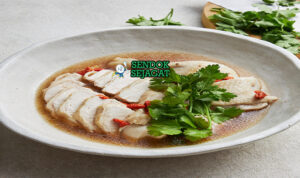 Drunken Chicken ayam iris tipis kuah Shaoxing wine wolfberry jahe daun bawang cucumber sesame oil