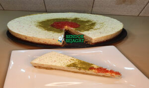 Finger Lime Cheesecake cream cheese lembut topping caviar lime pearl pistachio kurma piring Australia