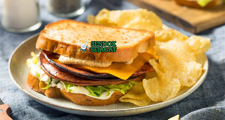 Bahan fried bologna sandwich bologna tebal bacon cheese American mustard mayo onion tomato pickles roti