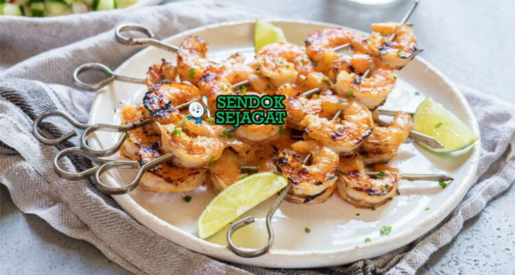 Garlic Prawns Skewers udang king prawn tusuk bawang putih lemon butter panggang renyah BBQ piring