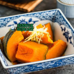 Kabocha no Nimono labu kabocha potong rebus kuah manis gurih dashi nasi miso soup piring Jepang