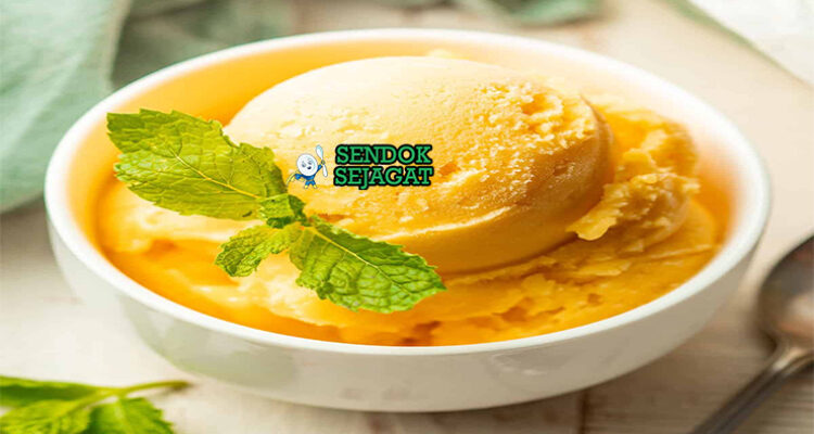 Mango Sorbet es mangga creamy halus scoop di cone waffle kelapa parut sangrai potongan mangga segar Australia