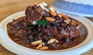 Mrouzia tagine domba kuah karamel madu almond kismis saffron khobz couscous harissa