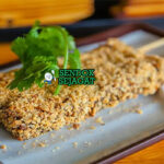 Pig's Blood Cake potong kotak golden kecap manis kacang tanah ketumbar lidi sate night market Taiwan