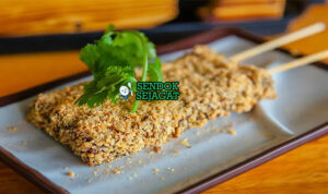 Pig's Blood Cake potong kotak golden kecap manis kacang tanah ketumbar lidi sate night market Taiwan