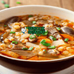 Rassolnik sup barley kuah bening acar timun asin daging wortel kentang dill sour cream roti rye