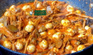 Sambal Lado Tanak cabai sangrai kering teri renyah bawang merah jeruk nipis telur puyuh jengkol