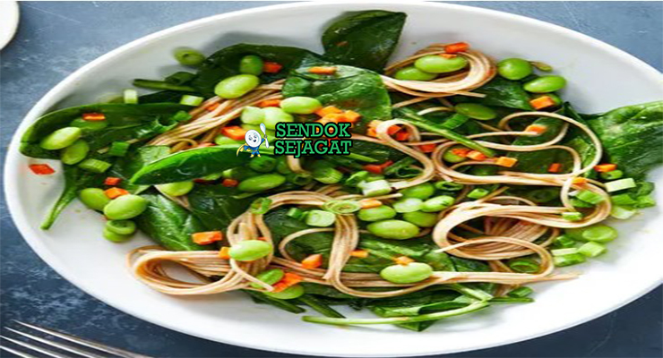 Soba Salad mie soba dingin timun wortel paprika edamame nori wijen saus tsuyu mangkuk Jepang