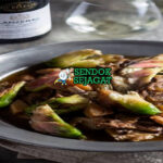 Waterblommetjie Bredie stew bunga air waterblommetjies daging domba kuah gurih pap chakalaka potbrood