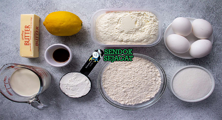 Bahan resep Käsekuchen Jerman: quark keju segar, biskuit digestive, mentega, telur, gula, vanila, lemon segar, tepung maizena, krim kental, dan krim asam untuk topping