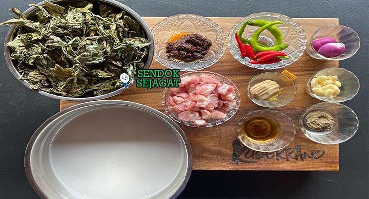 Bahan Utama Resep Laing: Daun Talas Kering, Santan, Cabai, Bagoong, Daging Babi