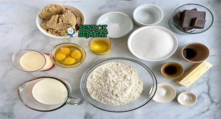 Bahan-bahan resep Smith Island Cake termasuk mentega, telur, tepung, susu evaporated, cokelat, dan gula siap dibuat