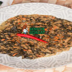 Laing Panas Kremi dengan Kuah Santan Pedas dan Daun Talas Lembut