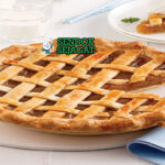 Potongan Tarte au Sucre khas Kanada dengan filling gula merah karamel lembut, crust flaky renyah, tampak manis hangat menggugah selera