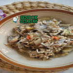 Tumis Jantung Pisang khas Manado dengan jantung pisang iris renyah, cabai rawit banyak, teri goreng gurih, tampak segar pedas menggugah selera