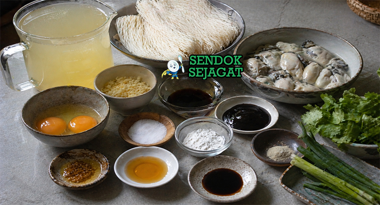 Susunan bahan oyster misua terdiri dari tiram segar, mi misua, bawang putih, telur, daun ketumbar, daun bawang, dan bumbu khas Taiwan