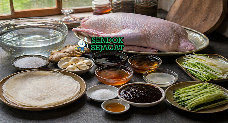 Bebek utuh, madu, kecap, cuka, jahe, bawang putih, saus hoisin, dan tepung pancake tersusun rapi di meja dapur untuk persiapan peking duck